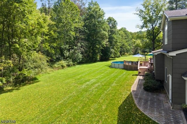 74 Grayrock Rd, Clinton Twp., NJ 08809