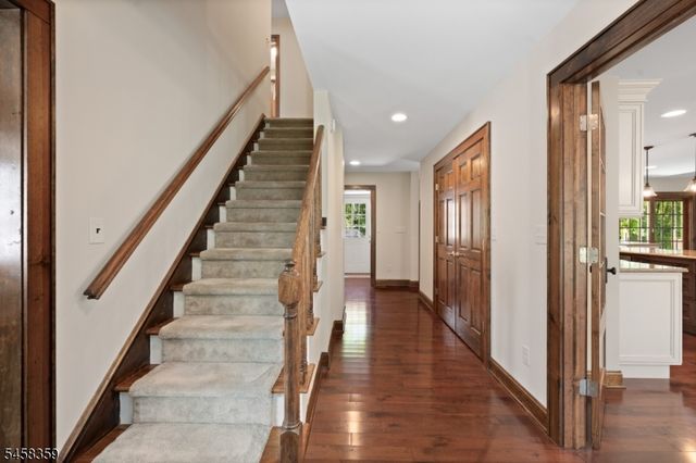 74 Grayrock Rd, Clinton Twp., NJ 08809