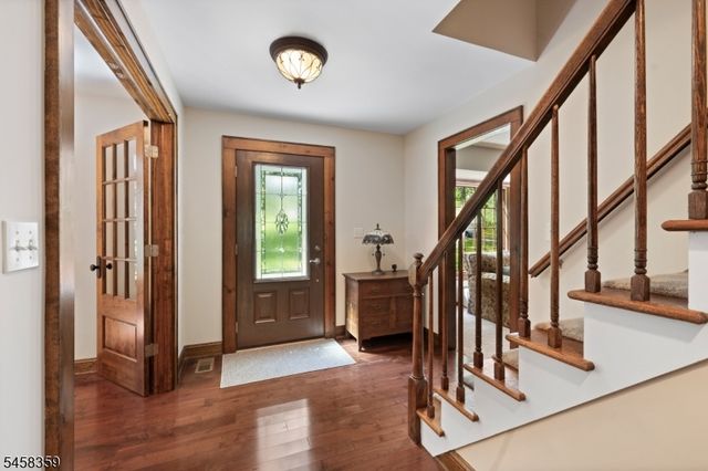 74 Grayrock Rd, Clinton Twp., NJ 08809