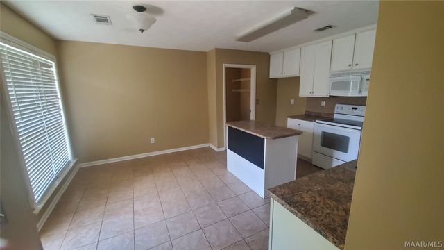 8755 RIDGESTONE Court, Montgomery, AL 36117