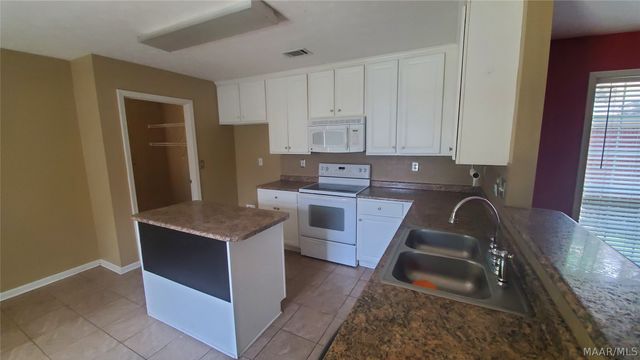 8755 RIDGESTONE Court, Montgomery, AL 36117
