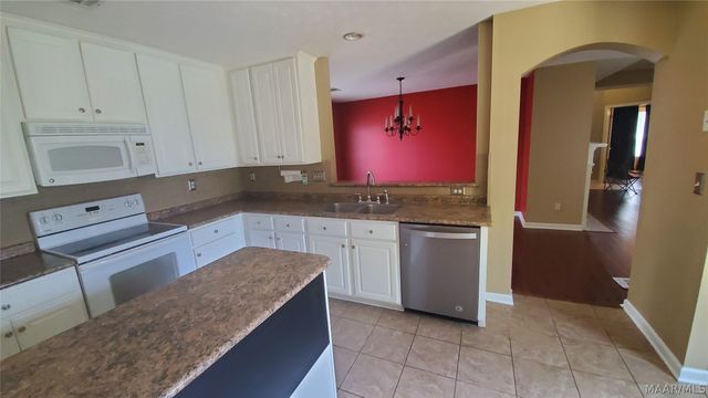 8755 RIDGESTONE Court, Montgomery, AL 36117