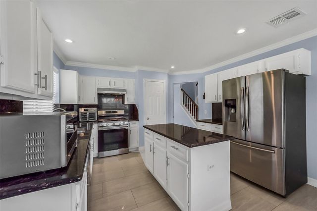 14203 Almond Bay Lane, Houston, TX 77083