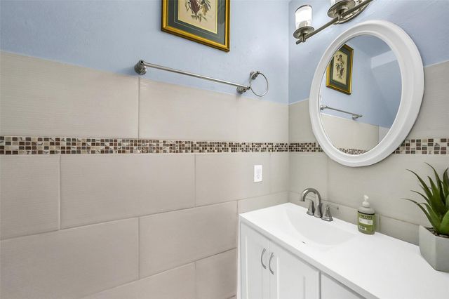 14203 Almond Bay Lane, Houston, TX 77083