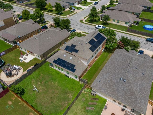 107 Marklawn LN, Hutto, TX 78634