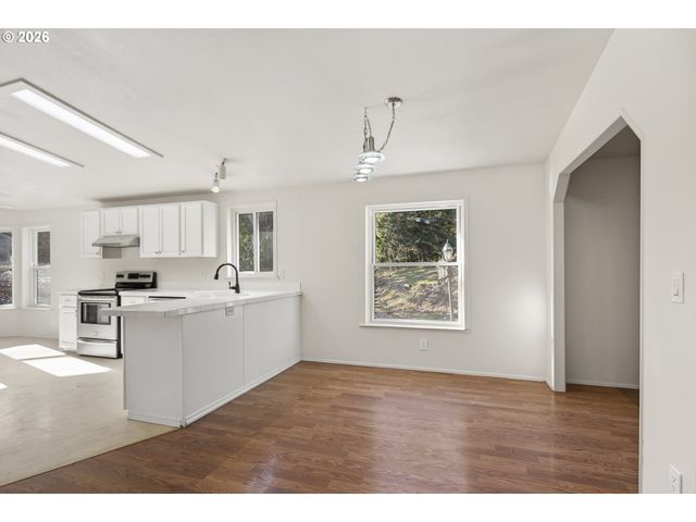 6396 KALAMA RIVER Rd, Kalama, WA 98625