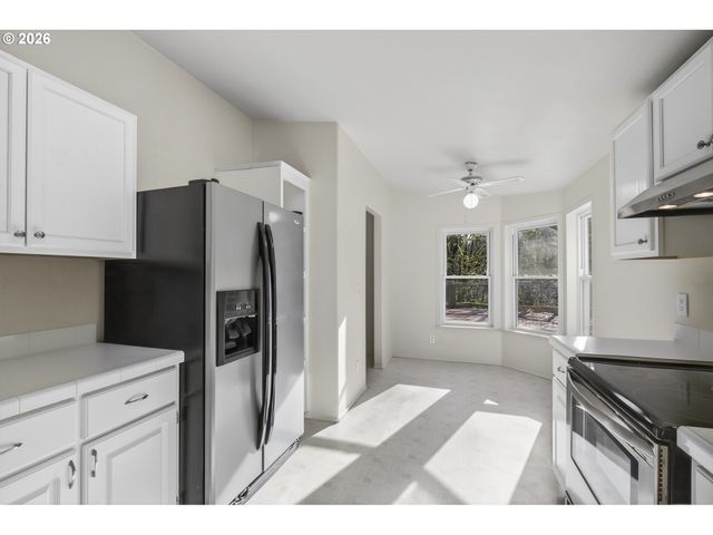 6396 KALAMA RIVER Rd, Kalama, WA 98625