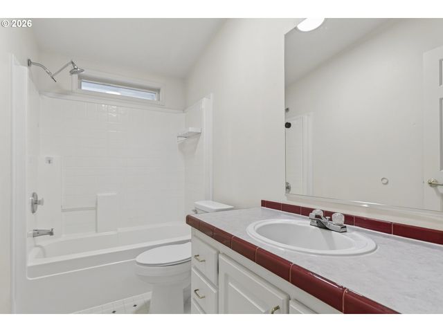 6396 KALAMA RIVER Rd, Kalama, WA 98625