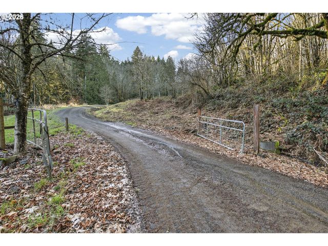 6396 KALAMA RIVER Rd, Kalama, WA 98625