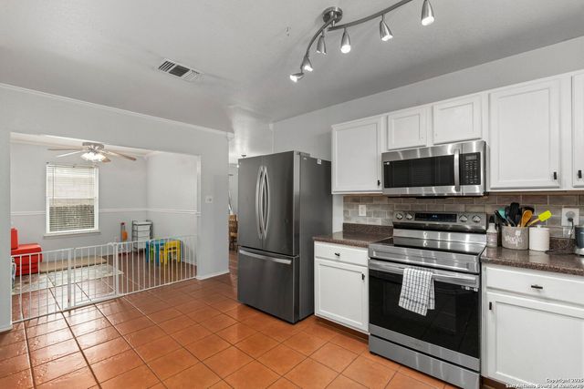 10623 Shaenmeadow, San Antonio, TX 78254