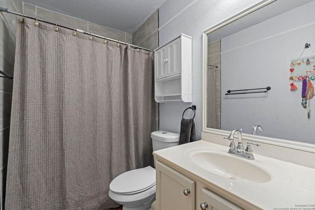 10623 Shaenmeadow, San Antonio, TX 78254
