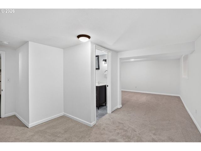4440 Ne 77TH Ave, Portland, OR 97218