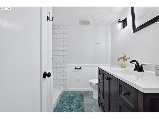 4440 Ne 77TH Ave, Portland, OR 97218