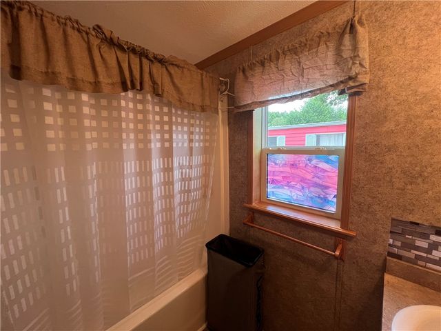 824 Forest Park Avenue, Middletown, RI 02842