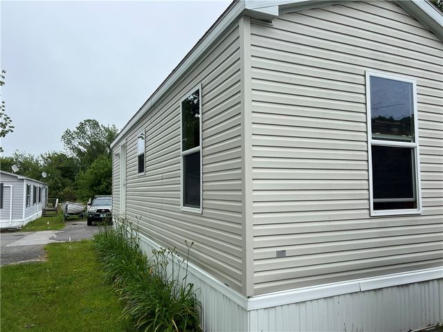 824 Forest Park Avenue, Middletown, RI 02842