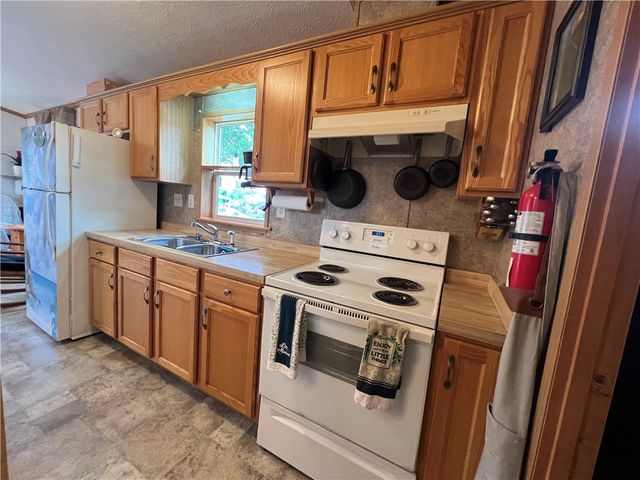 824 Forest Park Avenue, Middletown, RI 02842