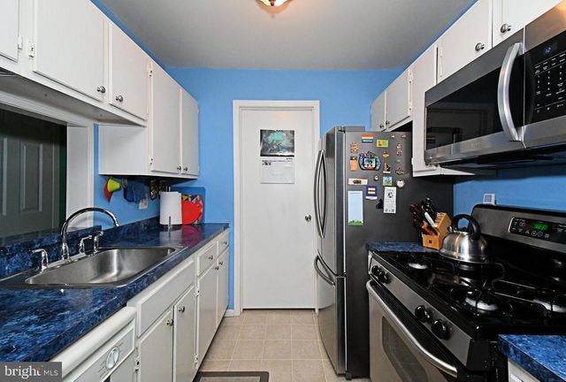 406 STOCKTON CT, North Wales, PA 19454