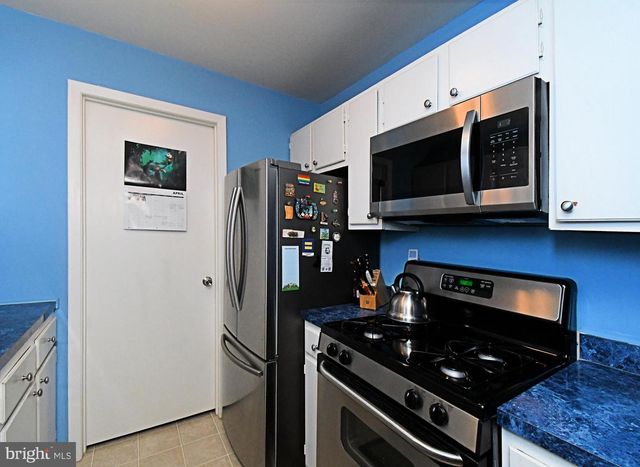 406 STOCKTON CT, North Wales, PA 19454