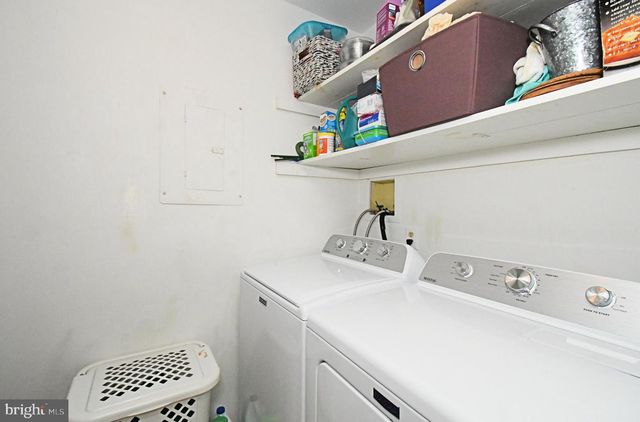 406 STOCKTON CT, North Wales, PA 19454