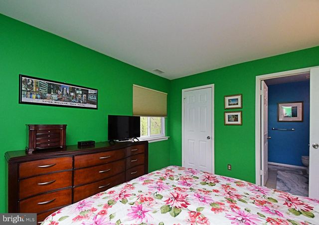 406 STOCKTON CT, North Wales, PA 19454