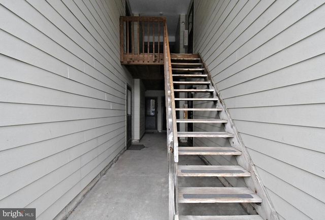 406 STOCKTON CT, North Wales, PA 19454