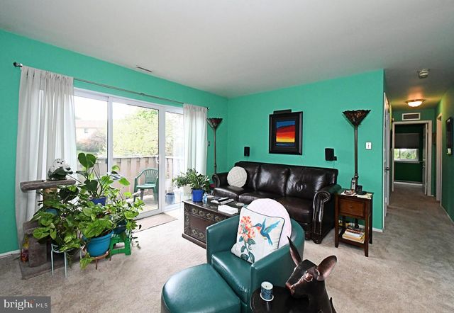 406 STOCKTON CT, North Wales, PA 19454