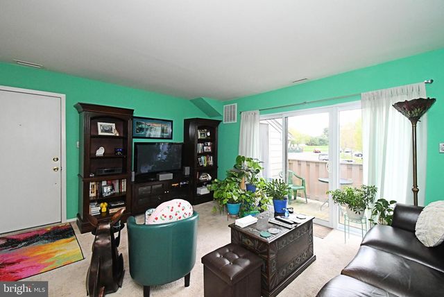 406 STOCKTON CT, North Wales, PA 19454