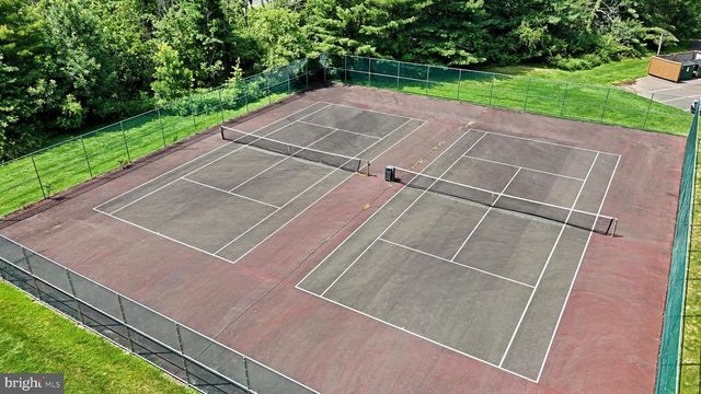 406 STOCKTON CT, North Wales, PA 19454