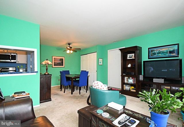 406 STOCKTON CT, North Wales, PA 19454