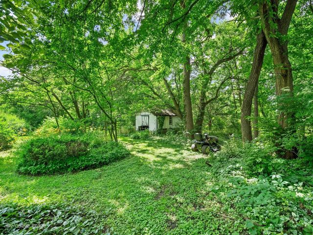 25W328 Plamondon Road, Wheaton, IL 60189