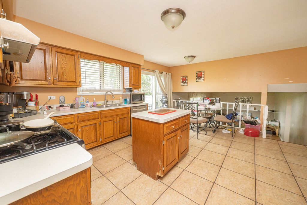 1126 Harvest Drive, Shorewood, IL 60404 — photo 3