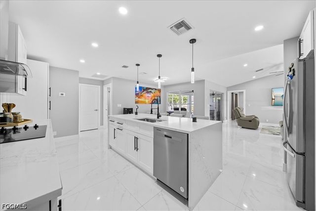4216 NE 20th PL, Cape Coral, FL 33909