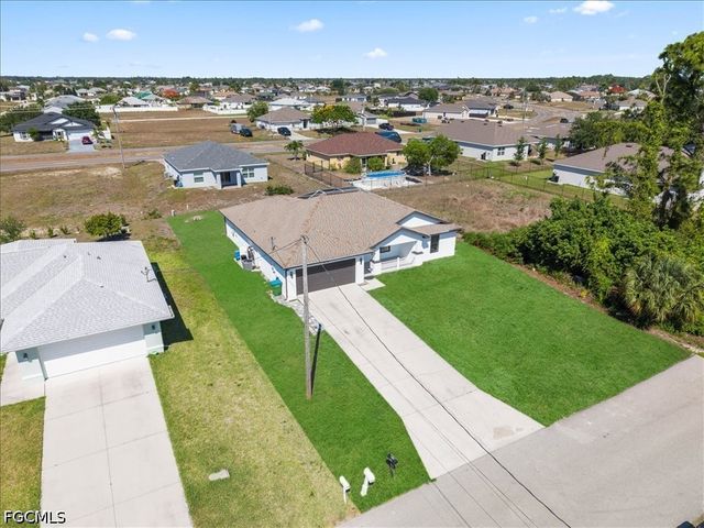 4216 NE 20th PL, Cape Coral, FL 33909