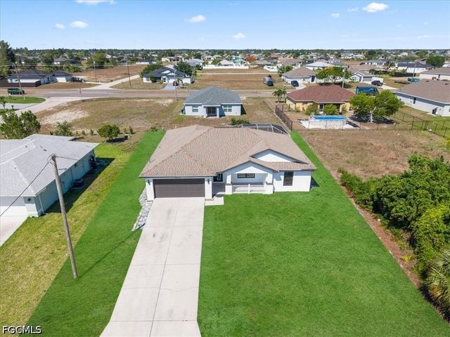 4216 NE 20th PL, Cape Coral, FL 33909