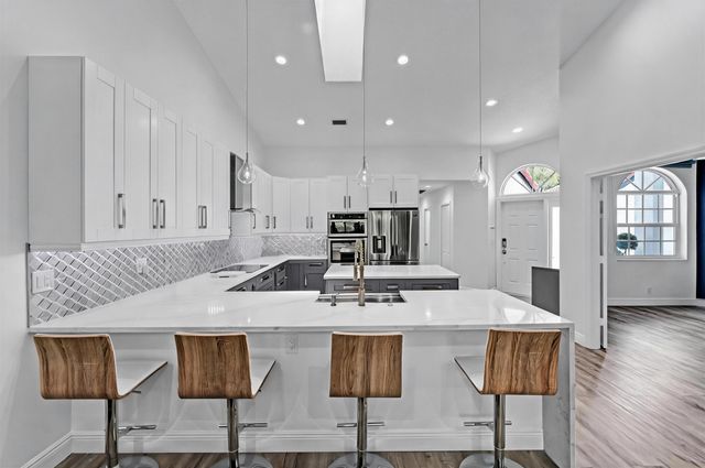 8255 Via Bella, Boca Raton, FL 33496