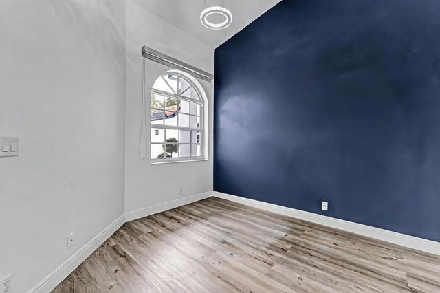 8255 Via Bella, Boca Raton, FL 33496