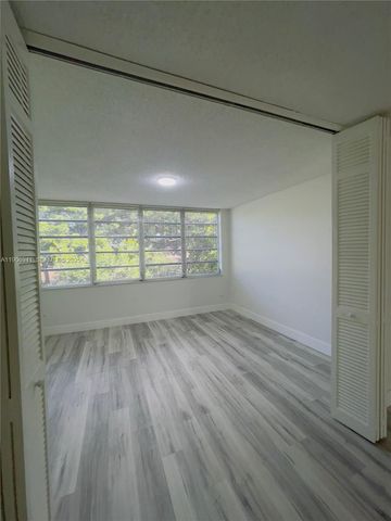 443 NE 195th Street 338, Miami, FL 33179