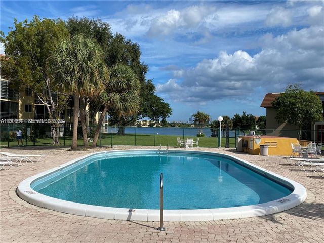 443 NE 195th Street 338, Miami, FL 33179