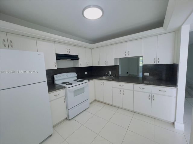 443 NE 195th Street 338, Miami, FL 33179