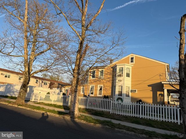 1070 N 31ST ST, Camden, NJ 08105