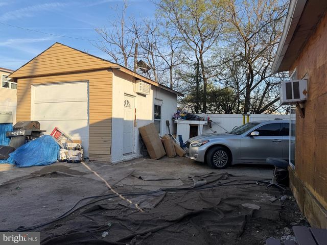 1070 N 31ST ST, Camden, NJ 08105