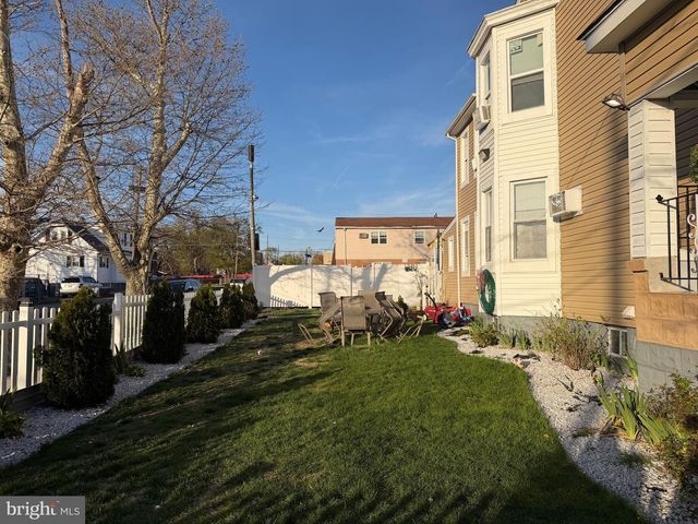 1070 N 31ST ST, Camden, NJ 08105