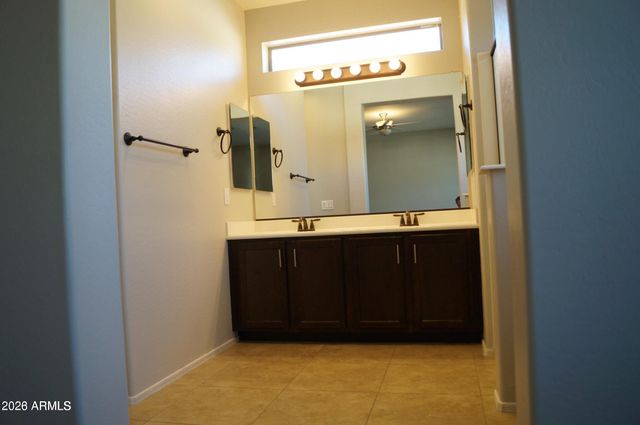 3448 S WREN Drive, Gilbert, AZ 85297