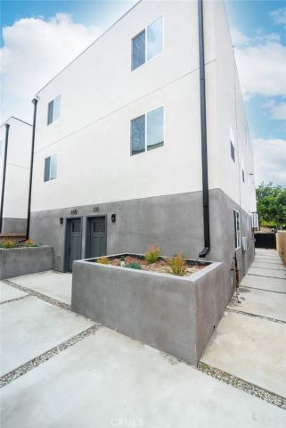 234 E 84th Street, Los Angeles, CA 90003