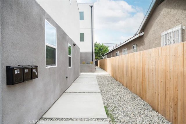 234 E 84th Street, Los Angeles, CA 90003