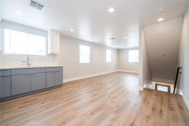 234 E 84th Street, Los Angeles, CA 90003