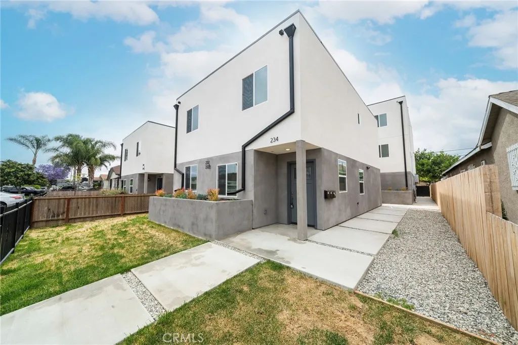 234 E 84th Street, Los Angeles, CA 90003