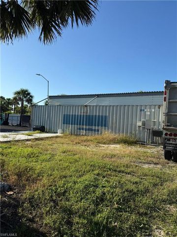 2641 36th AVE SE, Naples, FL 34117