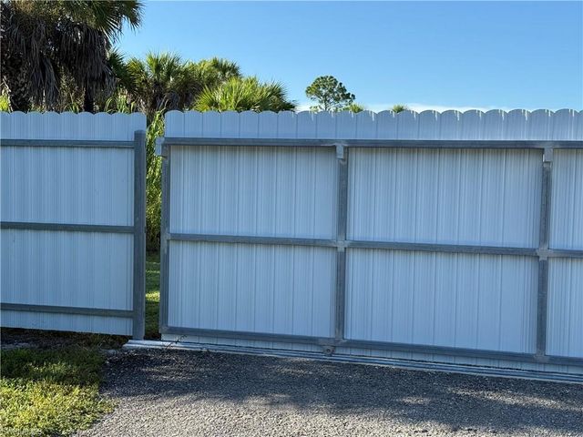 2641 36th AVE SE, Naples, FL 34117