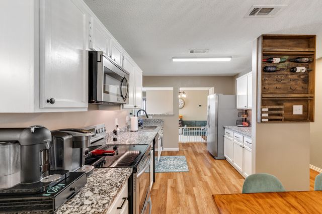 2904 Peninsula Way, Carrollton, TX 75007